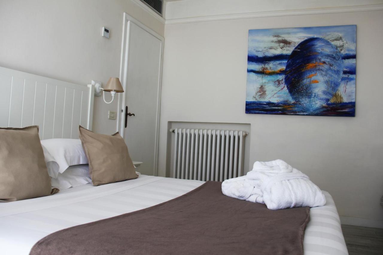 Bijou Hotel 4*