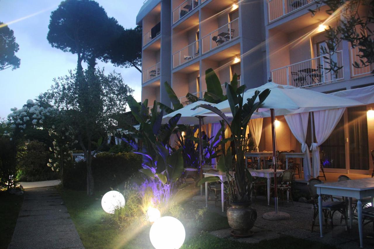 Bijou Hotel