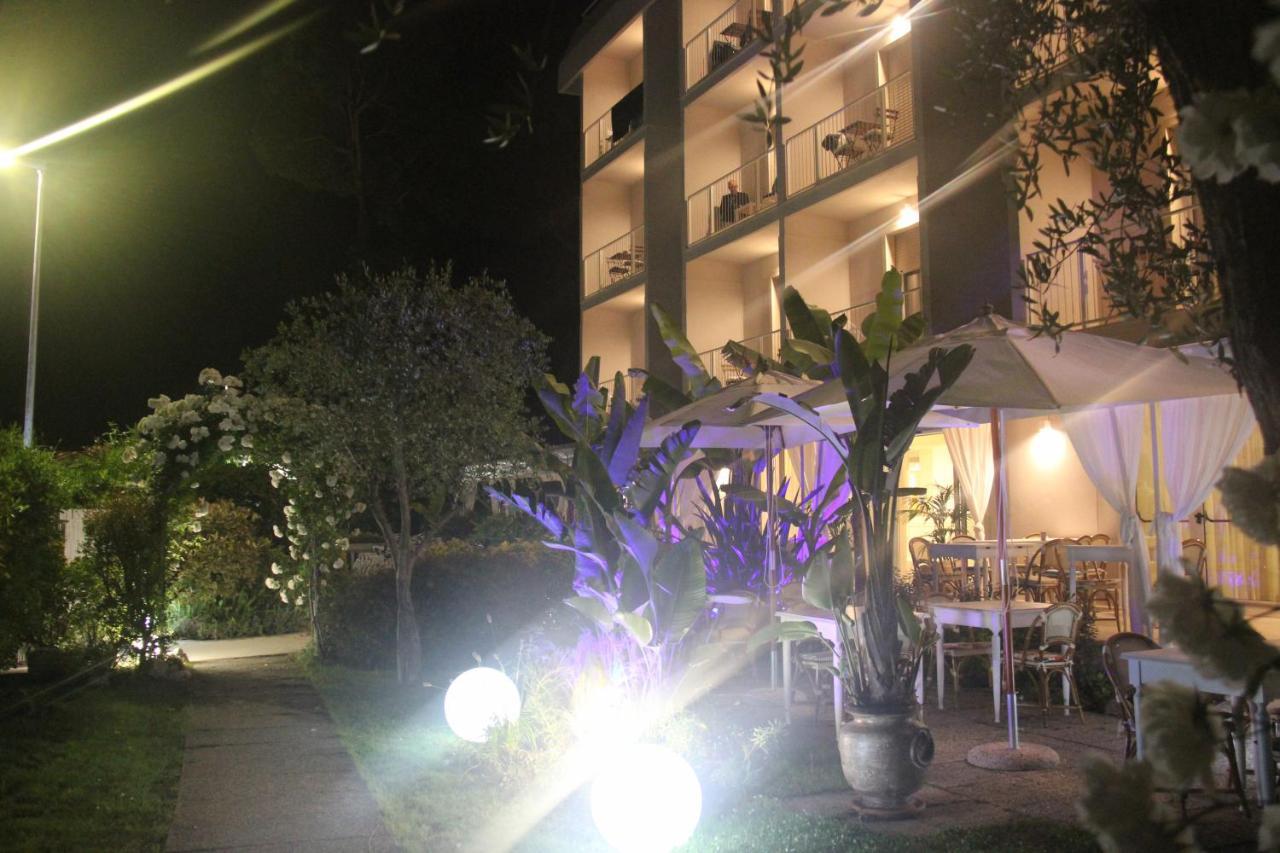 Bijou Hotel